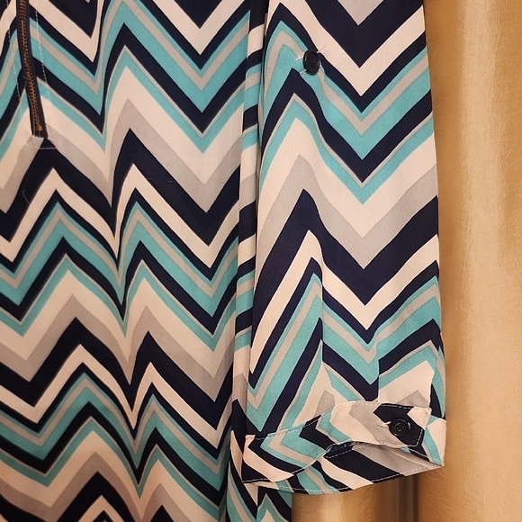 Roz & Ali Blue, Green, Grey and White Graphic Tunic, 23 PtoP - Picture 4 of 13